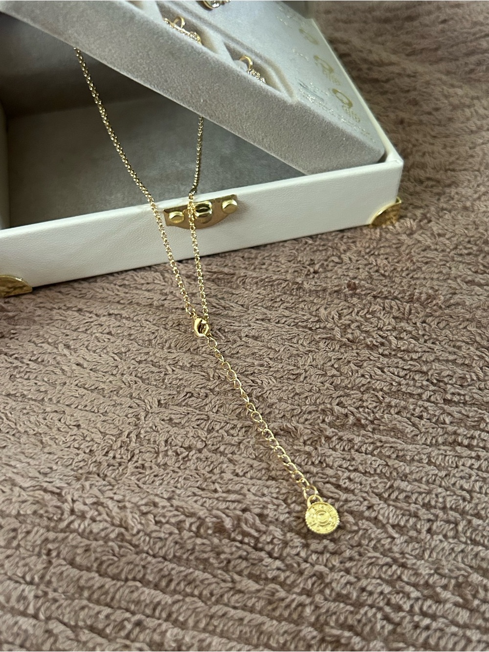 Necklace w/6 different interchangeable charms - NEW 16”+ pretty 2" drop in back - Picture 10 of 13